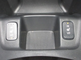 運転席&助手席シートヒーターが付いてます。寒い冬でもスイッチONで座面をあたたかくして、ドライブをさらに快適にしてくれます。