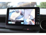 マルチビューカメラシステムを搭載。クルマをまるで上空から見下ろしたように映し出す「グラウンドビュー」をはじめ、状況に応じた映像をナビ画面に表示します。