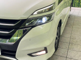 【LEDヘッドライト】悪天候や夜間走行時も良好な視界を確保し安心して運転できる高輝度LEDヘッドライトを装備!点灯速度が早く、消費電力も抑えられています。