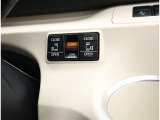 電動のスライドドアで楽々スムース!運転席からも開閉の操作もできます♪キーのスイッチひとつで自動開閉できる便利な機能もついてます♪