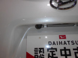 ダイハツ純正ナビ用全方位カメラが装着されております。純正ナビ装着時、ナビ画面にカメラの映像が映ります。(ナビは別売になります。)