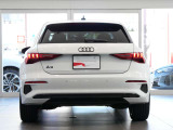 後続車両から長く見られるリヤスタイルも、Audiらしく上品で洗練されたデザインで見る人を惹きつけます。