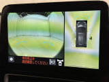 【フロントカメラ】運転席に座った状態で死角になりやすいクルマの前の様子まで確認でき安全ですね♪