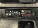 フロント両席にはシートヒーターが付いています!寒い日に便利な装備ですね。