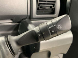 車外の明るさによって自動で点灯・消灯するオートライト