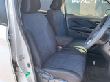 長時間の運転でも疲れにくいシートです。