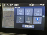ブルートゥースに接続することにより、スマホに入ったお気に入りの音楽を車内で楽しむことができます♪あると本当に便利な機能になっています!