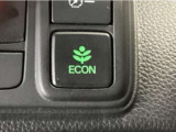 ★ECONスイッチ★ エコドライブを加速しよう!スイッチをONにすると、運転の仕方によるロスを抑え込み燃費をよくするようクルマが頑張ります(*^ー^*)燃費向上にチャレンジ♪