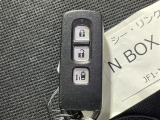 【スマートキー(エンジンスタートストップスイッチ)】スマートキー(電子キー)を持っていれば、スイッチを押すだけでエンジンをかけることができます!