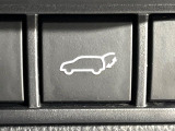 【パワーバックドア】スマートキーや運転席のボタンを押すだけでリアゲートが自動で開閉します!荷物を持っている時や、高い位置にあるバックドアを閉める際に便利な機能です♪
