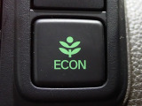 エンジン、エアコンなどを制御し低燃費な『ECONモード』に、また走りを楽しみたいとき、空調など快適性を重視したいときにはスイッチOFFで通常モードに切り替えができます!