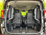 普段のお買い物や通勤、送迎等に十分な荷室スペースを確保しております。セカンドシートを倒すと、大きな荷物の積載も可能です♪