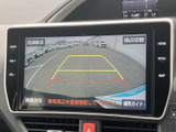 狭い道や駐車時も安心のバックモニター。後方の状況を安全に確認でき、スムーズな運転をサポートします。