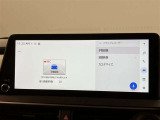 いまや必須装備「ナビゲーション」搭載!知らない場所に、スイスイッとドライブ。なんて便利な機能でしょうか?もう、これなしではハンドルを握れませんね!でも、運転中の操作は危険ですのでご注意ですね♪