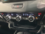 フロント両席にはシートヒーターが付いています!寒い日に便利な装備ですね。