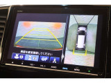 純正のマルチビューカメラが装備されています!上から見下ろしたような視界のカメラが駐車をサポートします!