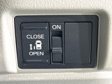 【パワースライドドア】スマートキーや運転席のスイッチでスライドドアの開閉が可能♪電動だから力を入れてドアを開ける必要が無く、小さいお子様でも、重い荷物を持っている時もラクに開け閉めできます♪