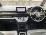 視界の良さと取り回しの良さで、たまに運転する奥様にも安心♪
