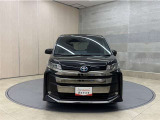 お車購入のポイントとなるフロントマスクです。上質で迫力あるデザインですね☆☆