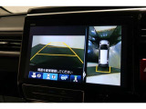 ★マルチビューカメラシステム★ギヤをRに入れるとナビの画面には上空から見下ろし感覚の映像がドライバーをアシスト★