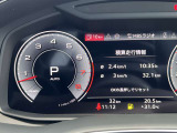 低走行車両入庫!レイアウトはステアリングスイッチで切り替えでき運転に集中しながら必要な情報を瞬時に得ることが可能です。