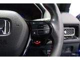 Hondaセンシングの機能のひとつ、アダプティブクルーズコントロール付!アクセルから足を離しても設定したスピードと前車との車間を保ち走行してくれます!車線維持もアシスト☆高速道路で疲労軽減ですね☆