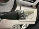 【オートライト】車外の明るさに応じて自動的にライトの点灯・消灯をしてくれます