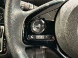 ステアリングにオーディオ操作スイッチが付いています。オーディオ画面に直接タッチしなくても操作が出来ますので、運転に集中できます。