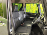 運転席シート廻りは使用感も少なく、良好な状態となっています。丁寧に使われていたことがよくわかりますね。