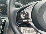 【ステリモ】ステアリングリモコンスイッチにてオーディオ操作可能となっており、運転にも集中できます。少しでも視線移動を減らし事故に遭う確率を下げます。