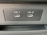 前席USB電源です。