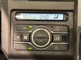 車内空調は&rdquo;AUTOエアコン&rdquo;にお任せ。運転に集中出来ますよ!