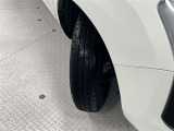 タイヤサイズは155/80R14!残り溝は5ミリ程度です!スペアタイヤがついていて、不測の事態が起きても安心です!