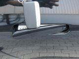 【キーレスエントリー】バッグやポケットからキーを取り出すことなく車にアクセスして、ロックとアラームを設定できます。 毎日の利便性をさらに高める機能です。