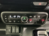 フロント両席にはシートヒーターが付いています!寒い日に便利な装備ですね。