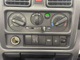 NT100クリッパー DX 4WD 5MT