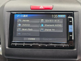 CD・DVD・フルセグTV・ミュージックサーバーが楽しめ、Bluetoothにも対応しています。