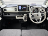 開放感のある室内空間が広がります。運転席からの視界も広く、操作性も抜群。快適な運転環境をご提供します。落ち着いた色合いも魅力。