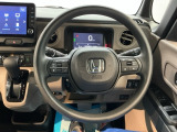 先進の安全装備がついています。詳しい装備内容、仕様等につきましてはスタッフにお問合せ下さい。