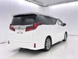 沢山乗れるのがこの車の魅力!2台で移動しないと・・・なんて時もこの車なら1台で!大活躍です♪