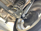 お車を安心してお乗りいただく為には、足回りの定期点検が欠かせません。サービスサポート(有償保証)では無料点検もご提供しており、安心のカーライフをお過ごしいただけるサポート体制が整っています。