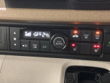 フロント両席にはシートヒーターが付いています!寒い日に便利な装備ですね。