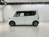 両側パワースライドドア付きだから、狭い駐車スペースなどでの 乗り降りラクラク!小さなお子さまのいるご家庭には嬉しい装備。
