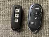 スマートキー付きですからドアロックの開閉およびエンジンスタートが楽々です。電動スライドドアの開け閉めもボタンで操作できます。加えて、純正リモコンエンジンスターター用の操作キーもついています。
