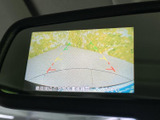 バックモニターで後方の状況をしっかり確認。狭い場所での運転や駐車も安心です。安全な運転をサポートします。