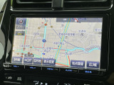 見やすい地図表示で、初めての道でも安心。渋滞情報もリアルタイムに確認でき、スムーズなルート選択をサポートします。