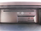 SDオーディオやCD・DVD再生、フルセグTV、Bluetoothオーディオに対応しています。