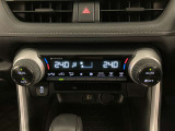 当社でご購入していただいた全ての車両はご納車前に、しっかり点検・整備してからのご納車になります。点検部位はエンジンオイル交換・ワイパーゴム・ブレーキ点検・調整・その他を確認の上ご納車致します。