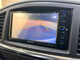 【バックカメラ】運転席から画面上で安全確認ができます。駐車が苦手な方にもオススメな便利機能です。