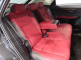 ゆとりある広々とした車内空間は、ドライブを始め買い物やレジャーなど、幅広く活躍します。一人でもみんなとでもお出かけを楽しみましょう!
